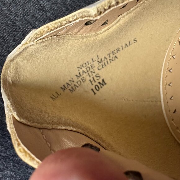 Adrienne Vittadini Women's White Heel Dress Shoe
Size 10M - Like new! - Picture 9 of 9